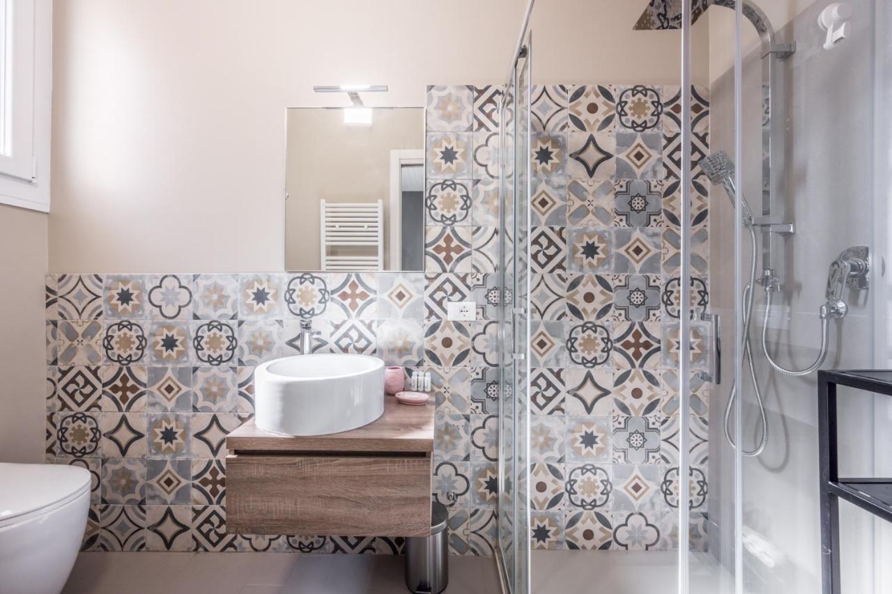Suite 649 Mono Con Terrazzo Modena Bagian luar foto
