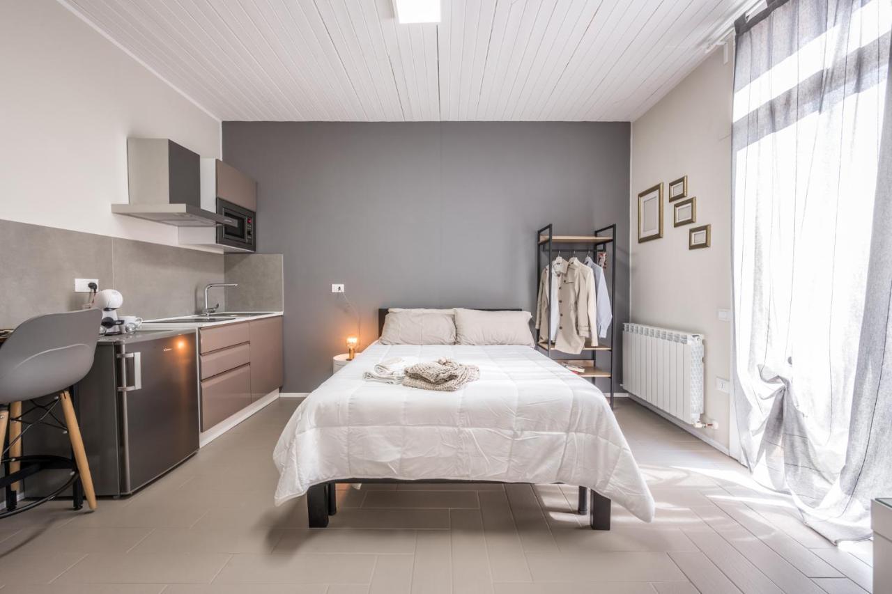 Suite 649 Mono Con Terrazzo Modena Bagian luar foto
