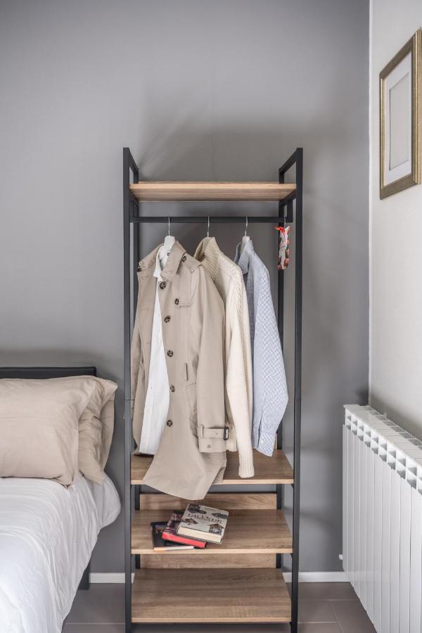 Suite 649 Mono Con Terrazzo Modena Bagian luar foto