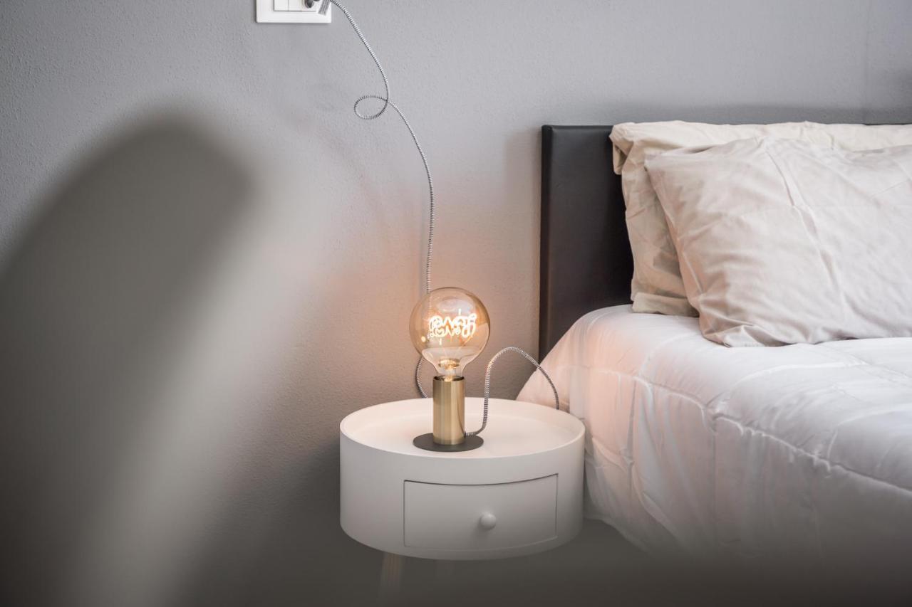 Suite 649 Mono Con Terrazzo Modena Bagian luar foto